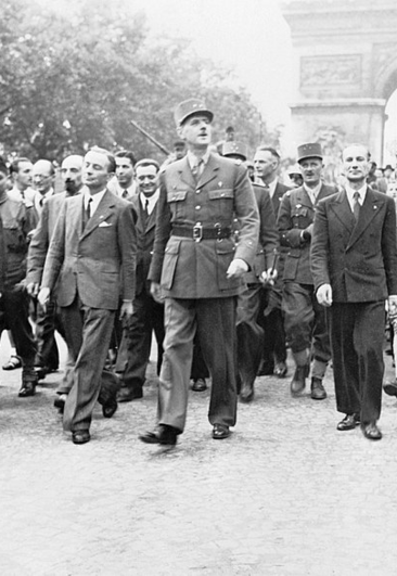 GHEZZI_Occupation et libération de Paris_Charles De Gaulle_Wikimédia - Julie GHEZZI.jpg
